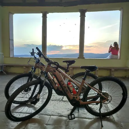 Alojamento de Acomodação e Pequeno-almoço Borgo Motovun
