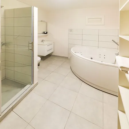 Borgo לינה וארוחת בוקר