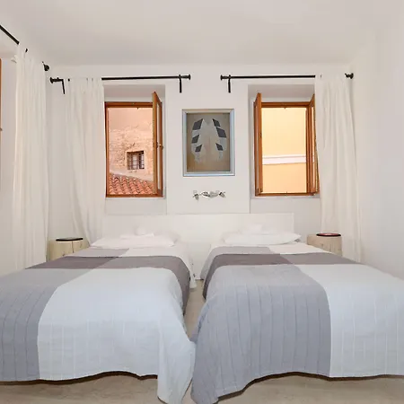 Borgo לינה וארוחת בוקר