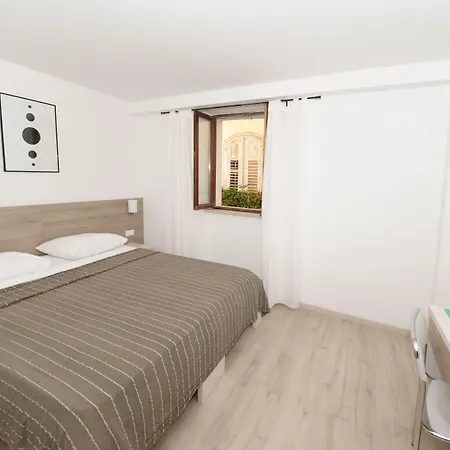 Borgo לינה וארוחת בוקר