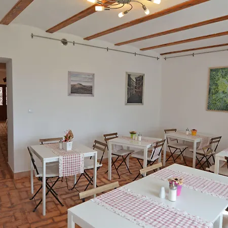 Oda ve Kahvaltı Borgo 3*