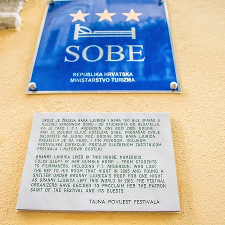 Borgo לינה וארוחת בוקר מוטובון