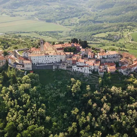 Borgo Nocleg ze śniadaniem