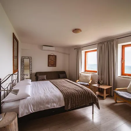 Borgo Nocleg ze śniadaniem 3*